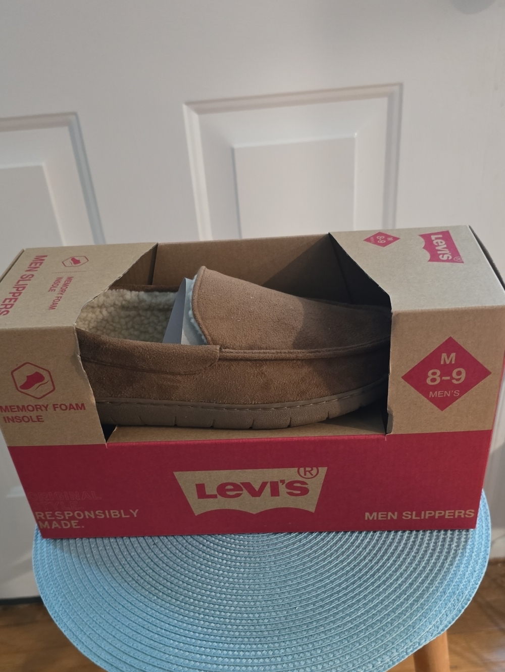 LEVIS BRAND MEN'S SUEDE-LIKE MEMORY FOAM INSOLE BROWN SLIPPERS SIZE MEDIUM 8-9
